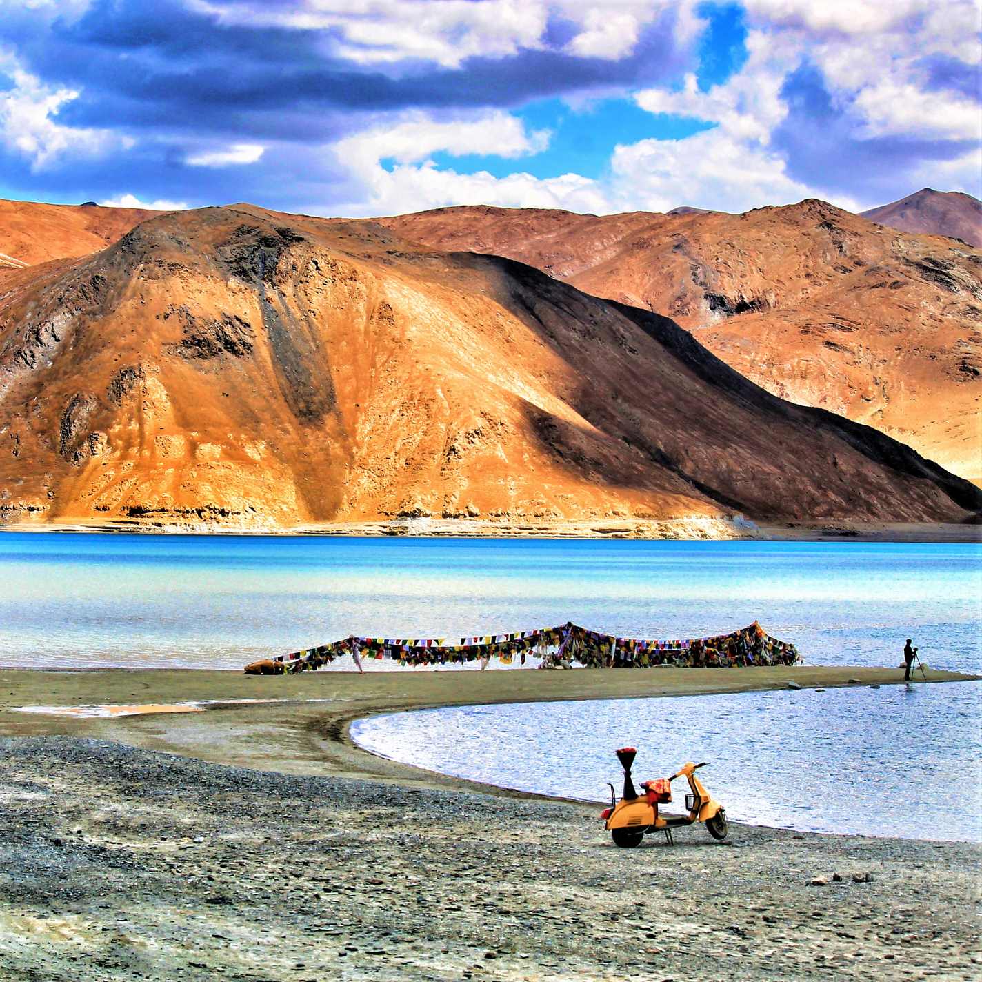 View point of Pangong Tso lake with 3 Idiot's Scooter