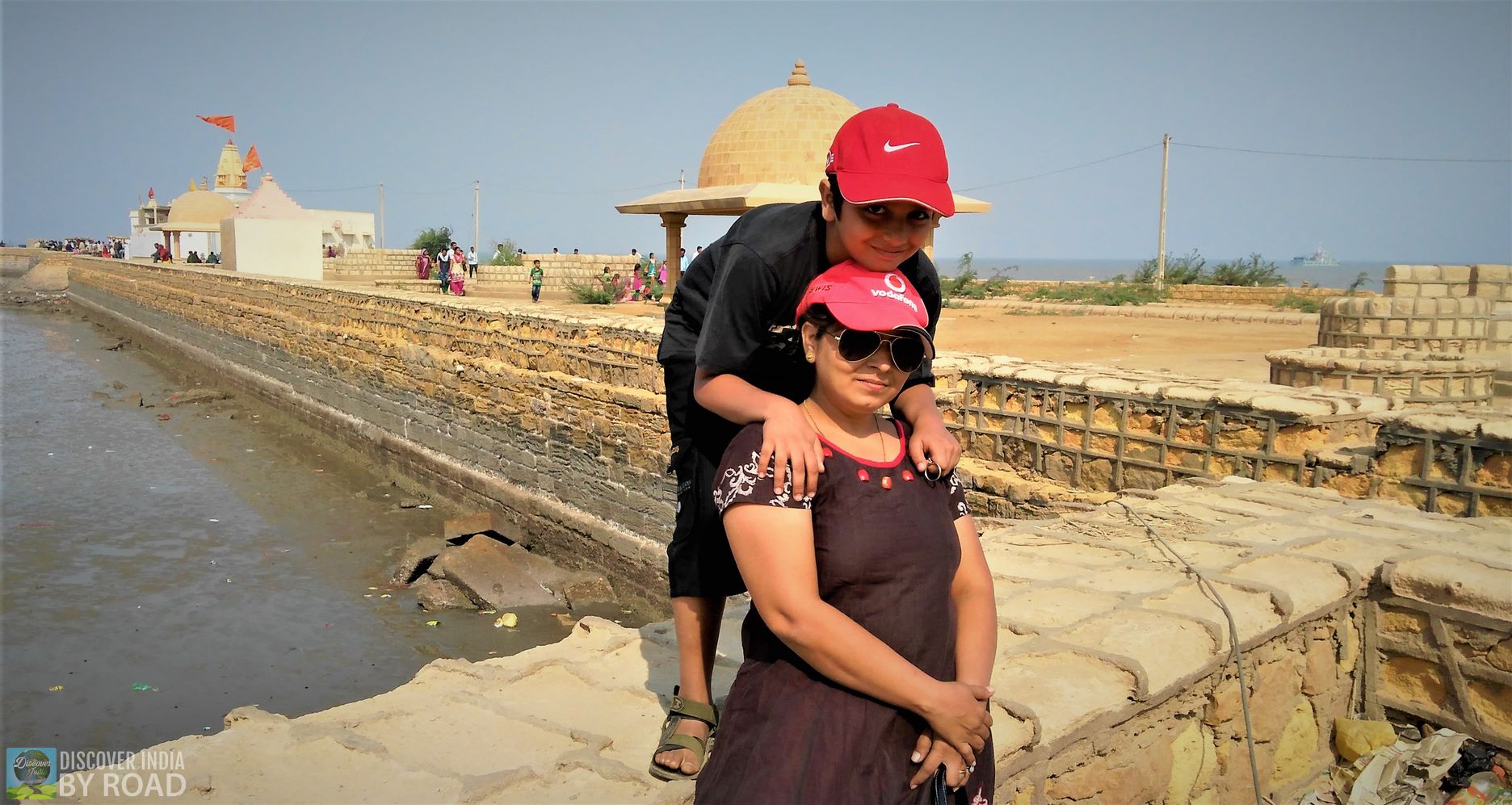 Say cheese moments at Koteshwar Mahadev temple