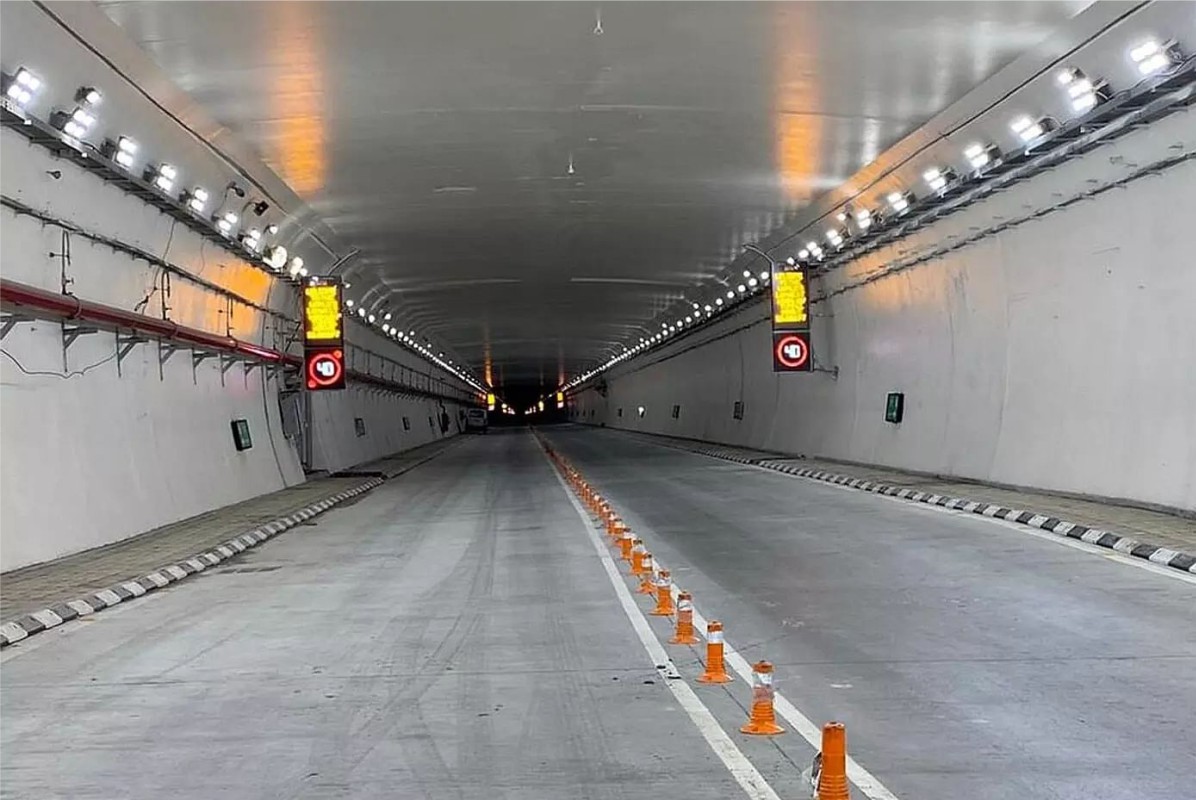 Atal Tunnel inside view