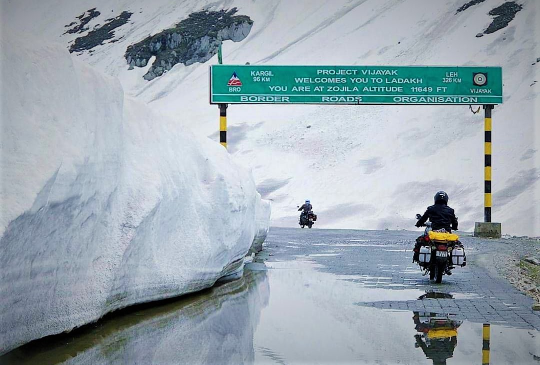 Snow at Zojila Pass in april May