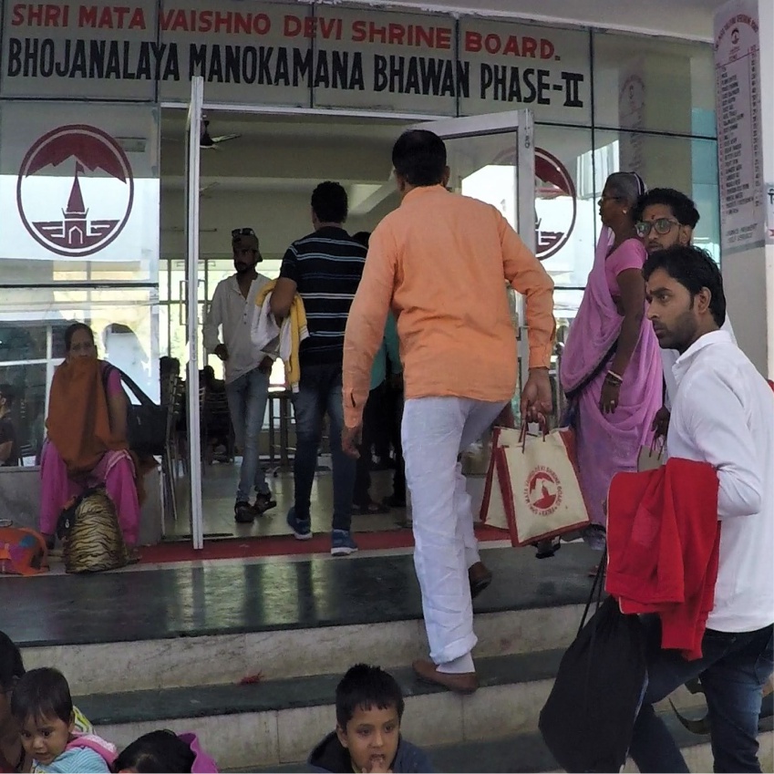 Entering Manokamna Bhojanalaya