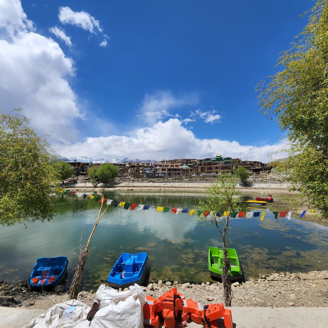 Nako Lake Boating