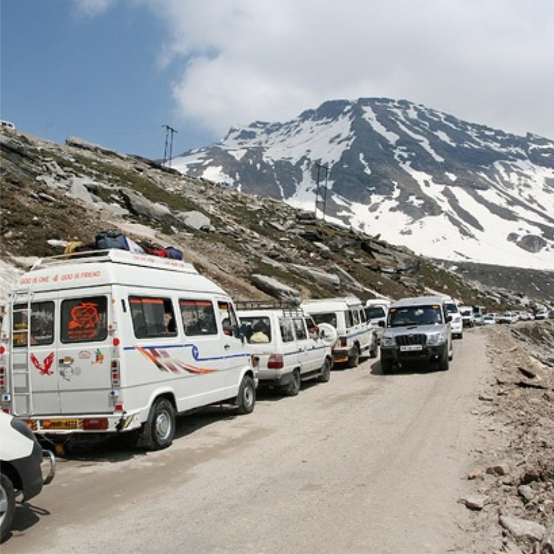 Spiti valley road trip in Tempo